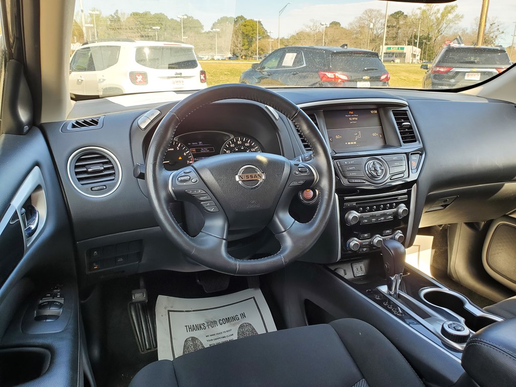 Photo 21 of this NISSAN PATHFINDER