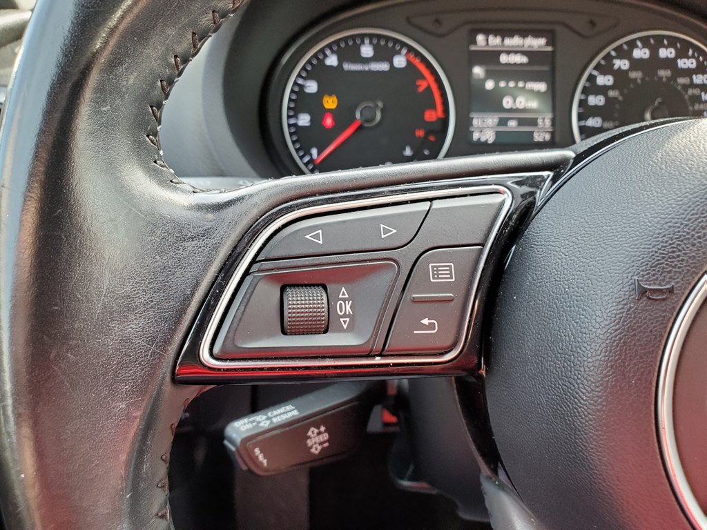 Photo 25 of this AUDI A3