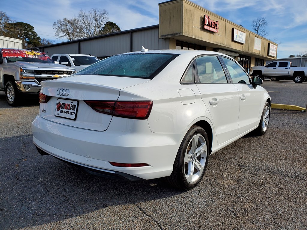 Photo 9 of this AUDI A3