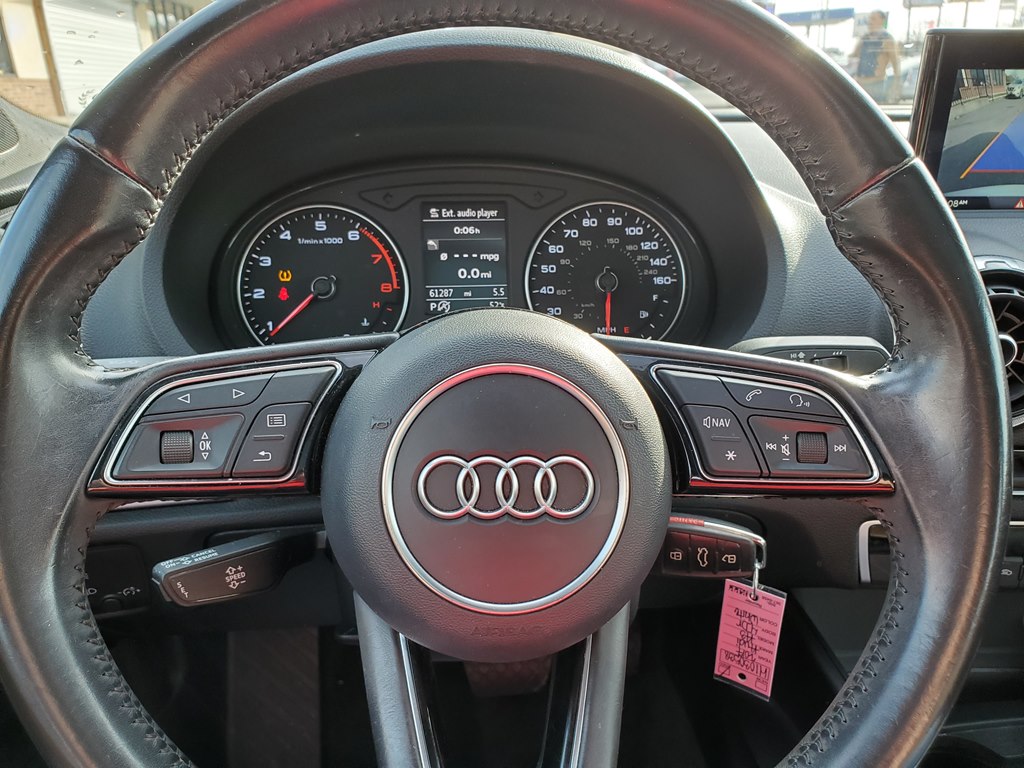 Photo 24 of this AUDI A3