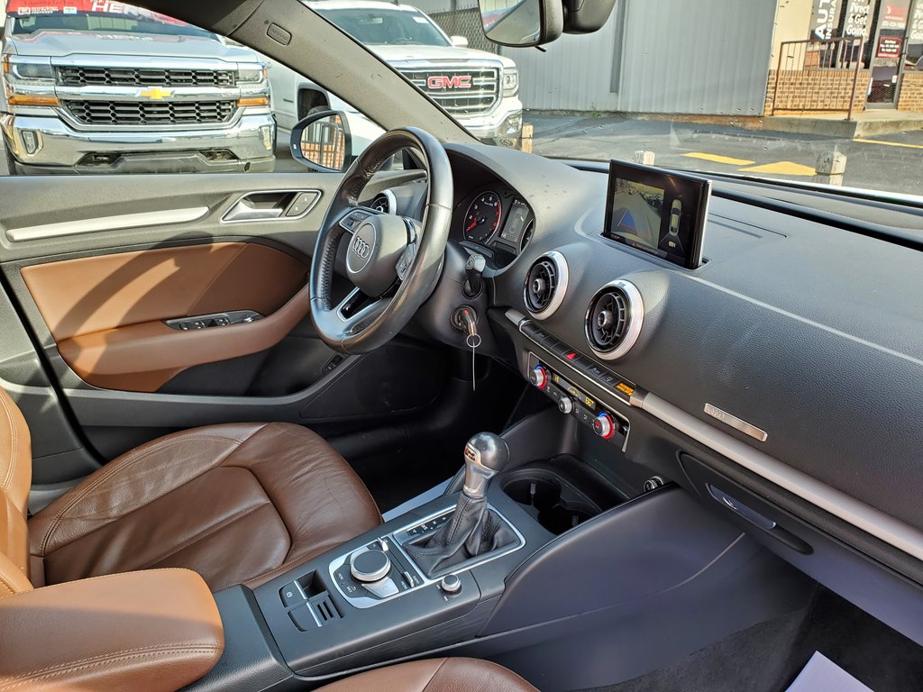 Photo 13 of this AUDI A3