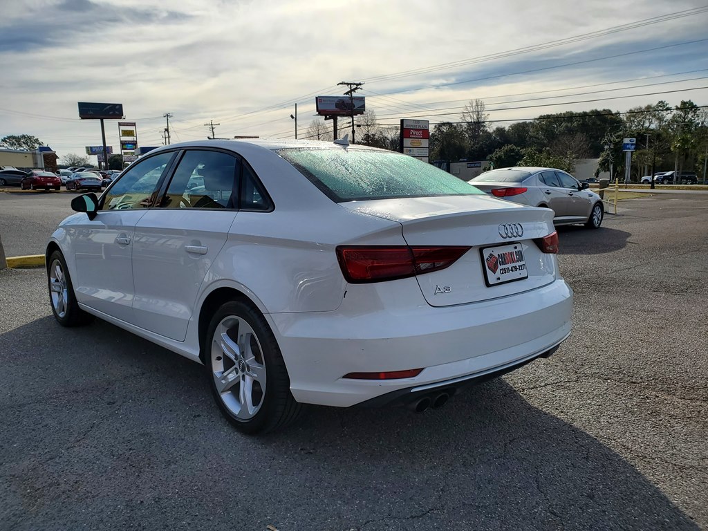 Photo 5 of this AUDI A3