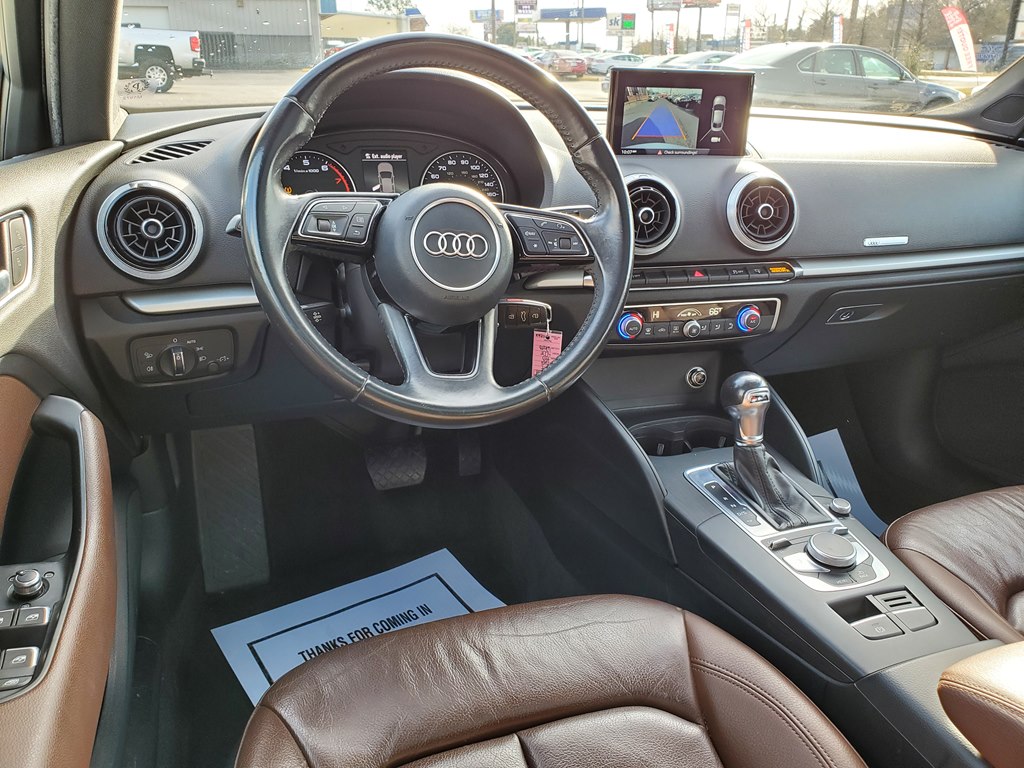Photo 21 of this AUDI A3