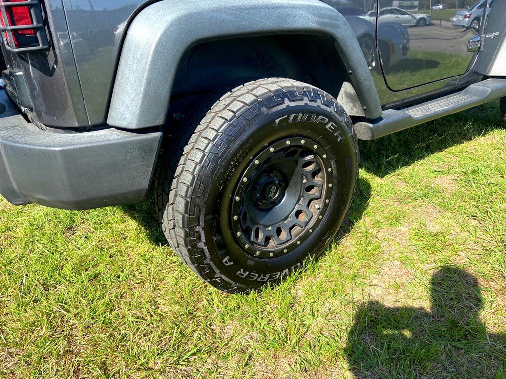 Photo 6 of this JEEP WRANGLER