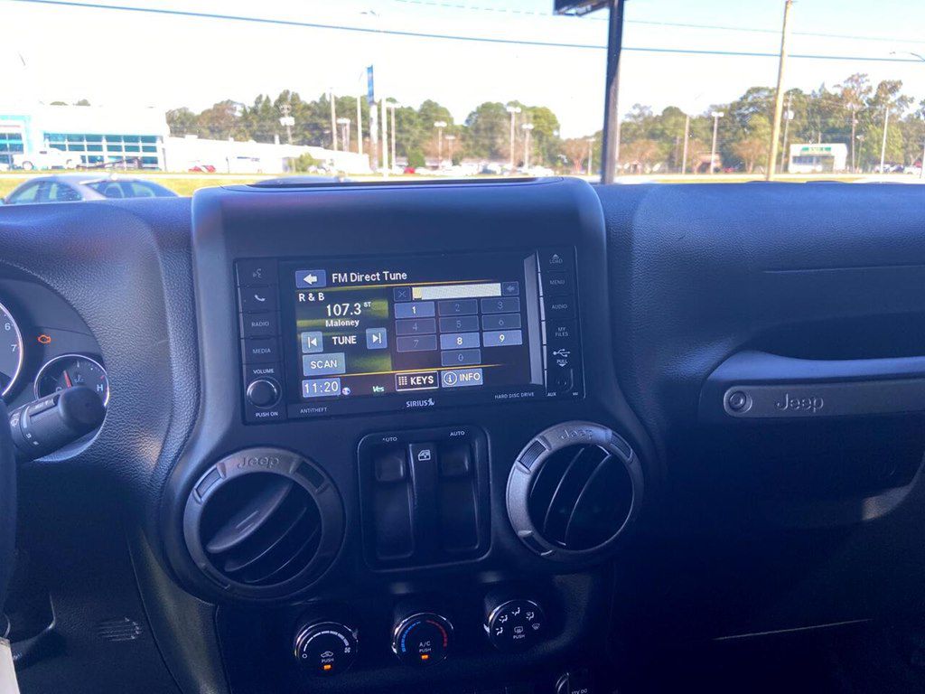 Photo 7 of this JEEP WRANGLER