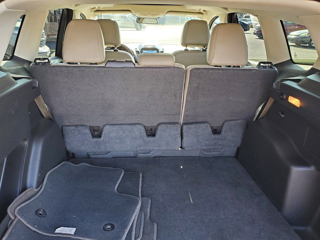 Photo 8 of this FORD ESCAPE