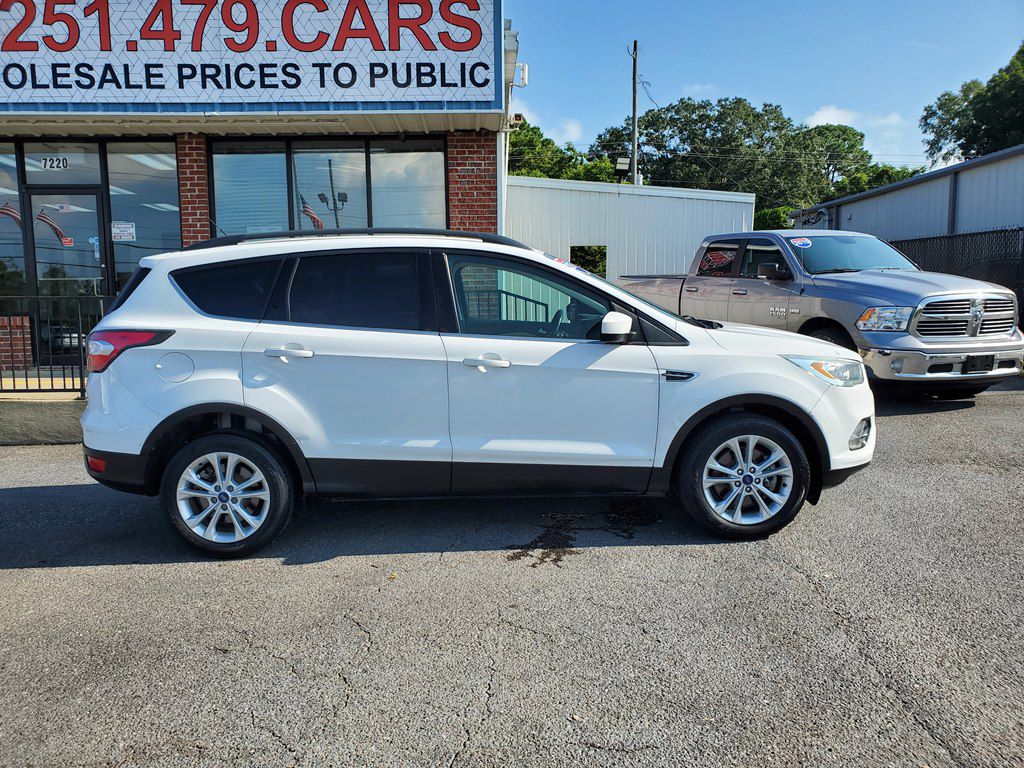 Photo 10 of this FORD ESCAPE