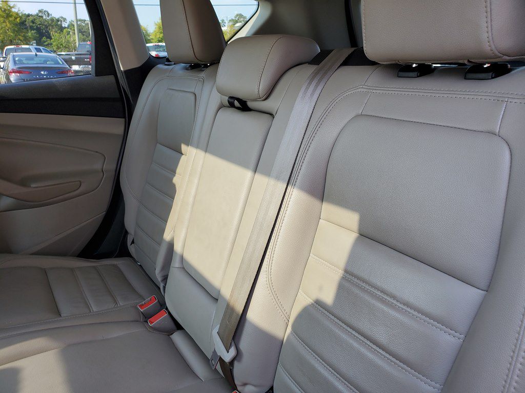 Photo 18 of this FORD ESCAPE
