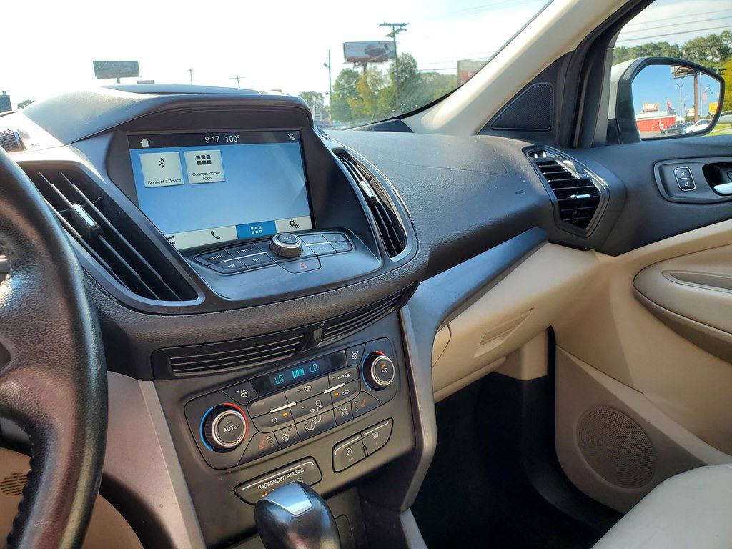 Photo 32 of this FORD ESCAPE