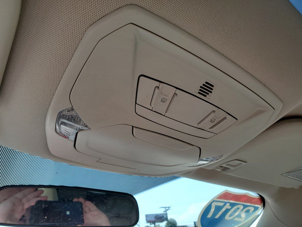 Photo 33 of this FORD ESCAPE
