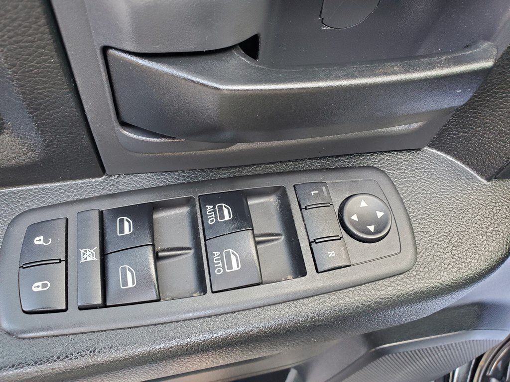 Photo 18 of this RAM 1500