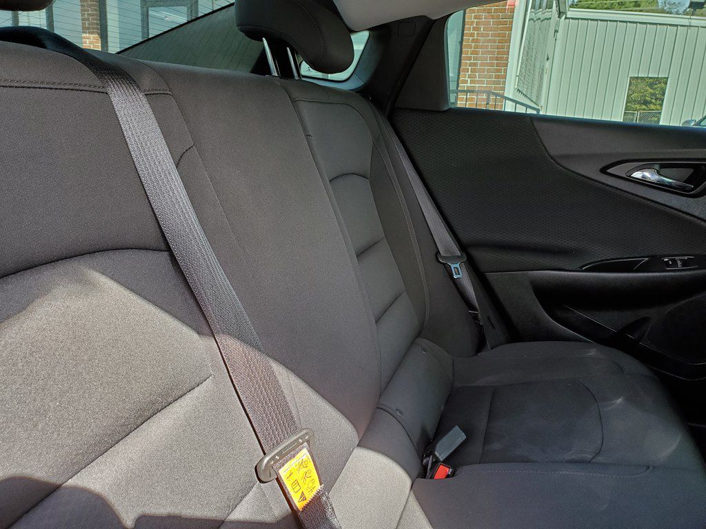 Photo 14 of this CHEVROLET MALIBU