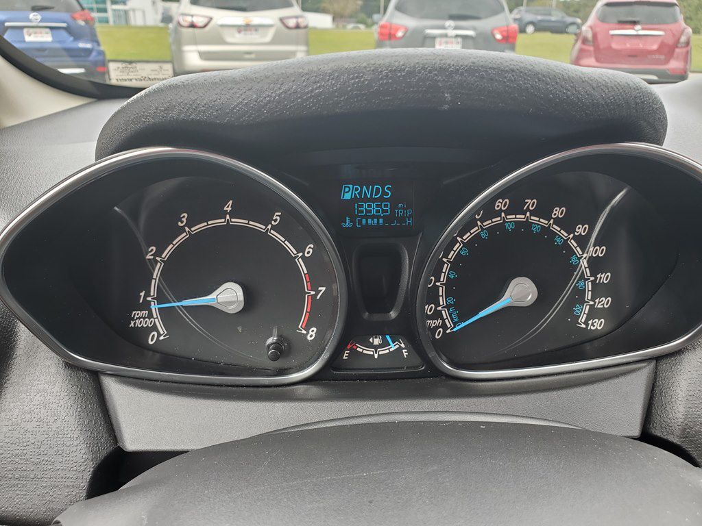 Photo 21 of this FORD FIESTA