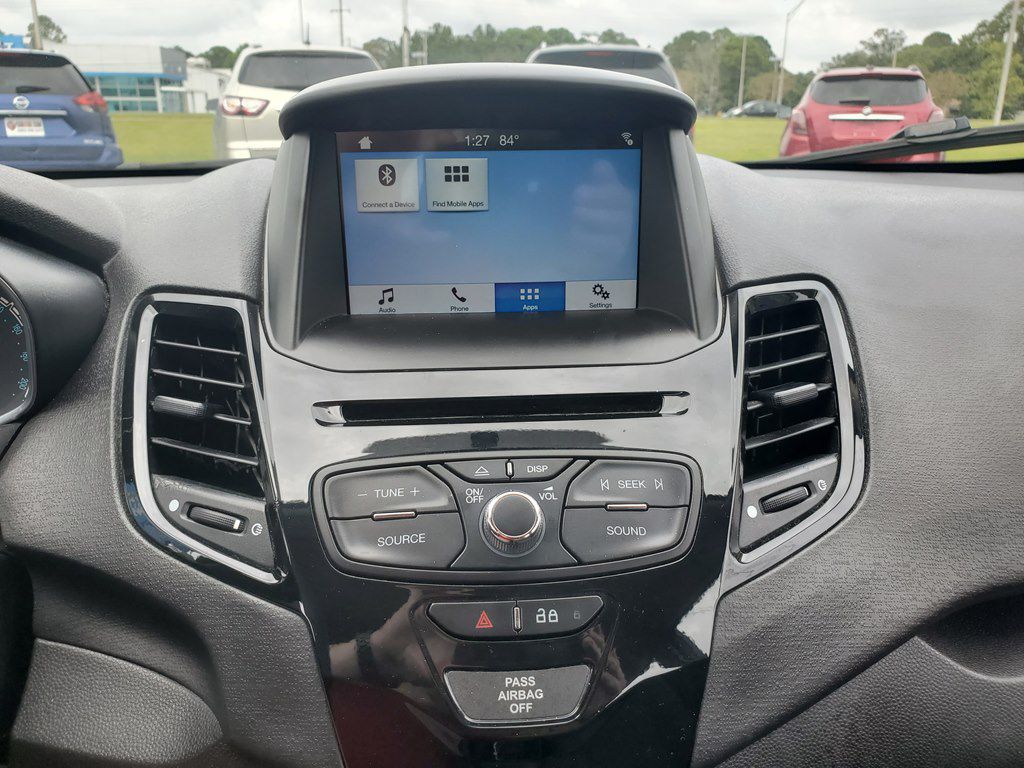 Photo 25 of this FORD FIESTA