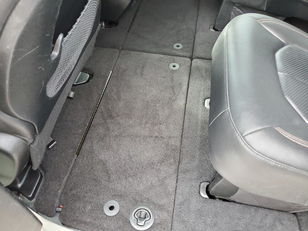 Photo 22 of this CHRYSLER PACIFICA