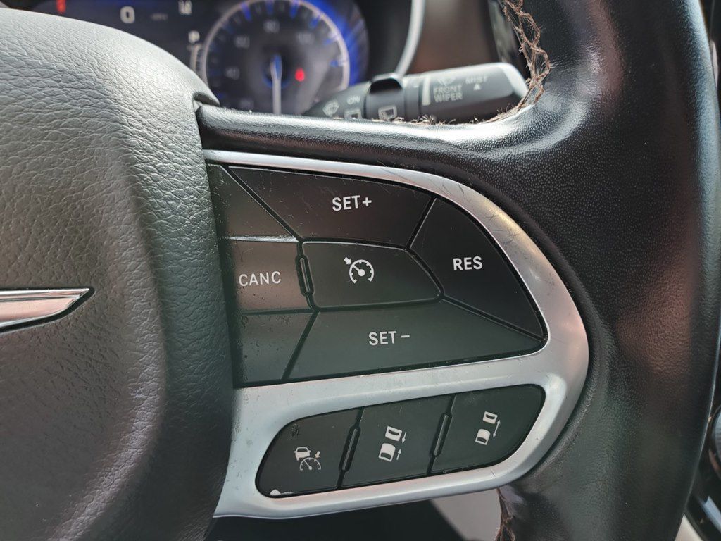 Photo 37 of this CHRYSLER PACIFICA