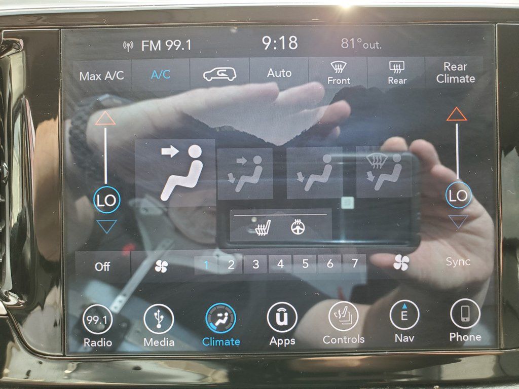 Photo 40 of this CHRYSLER PACIFICA