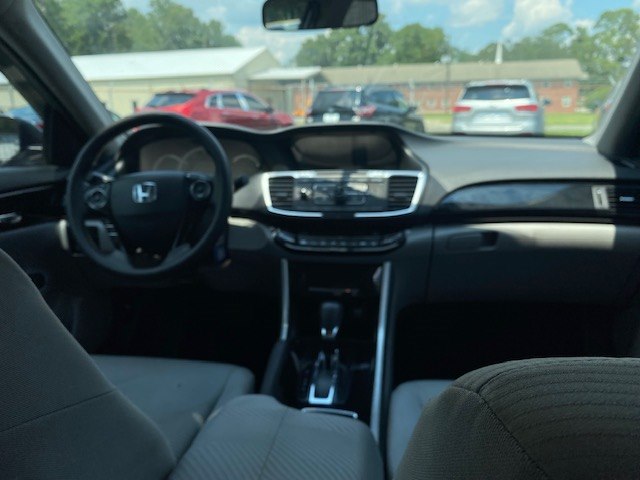 Photo 5 of this HONDA ACCORD