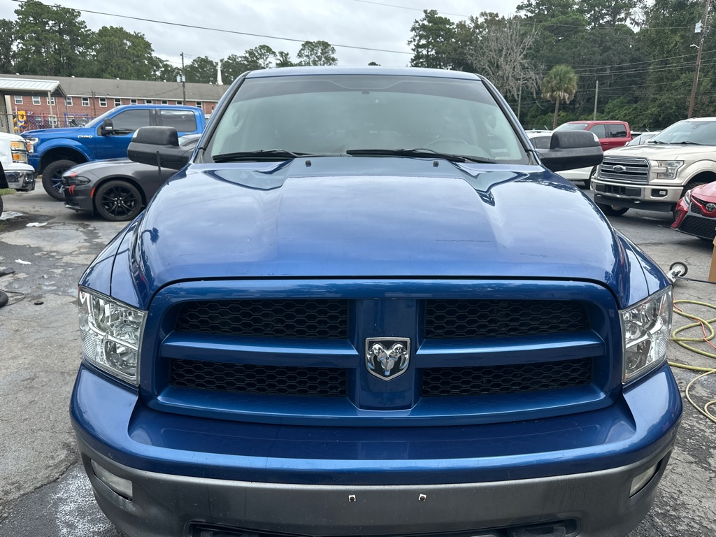 Photo 2 of this DODGE RAM 1500