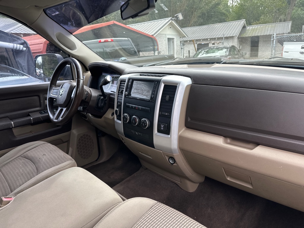 Photo 4 of this DODGE RAM 1500