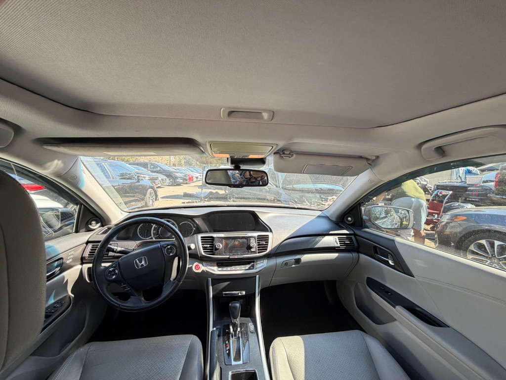 Photo 4 of this HONDA ACCORD