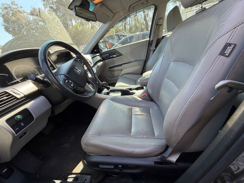 Photo 10 of this HONDA ACCORD