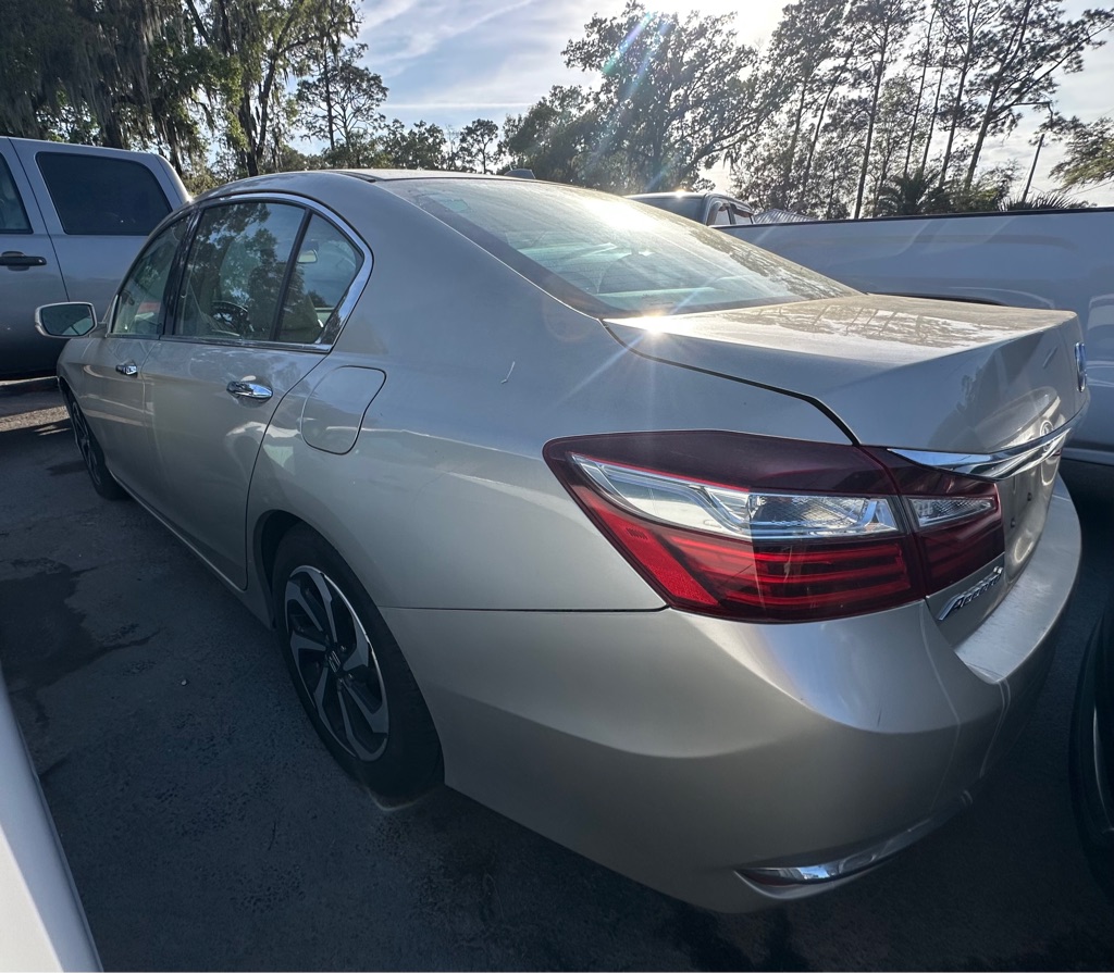 Photo 4 of this HONDA ACCORD