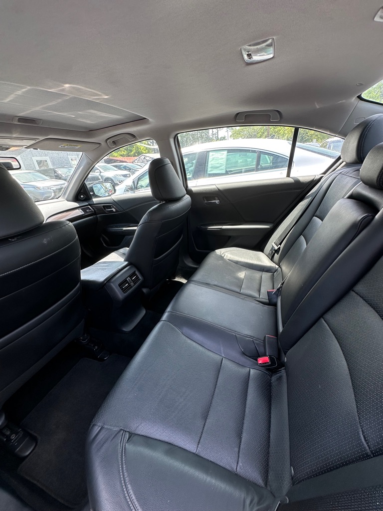 Photo 6 of this HONDA ACCORD