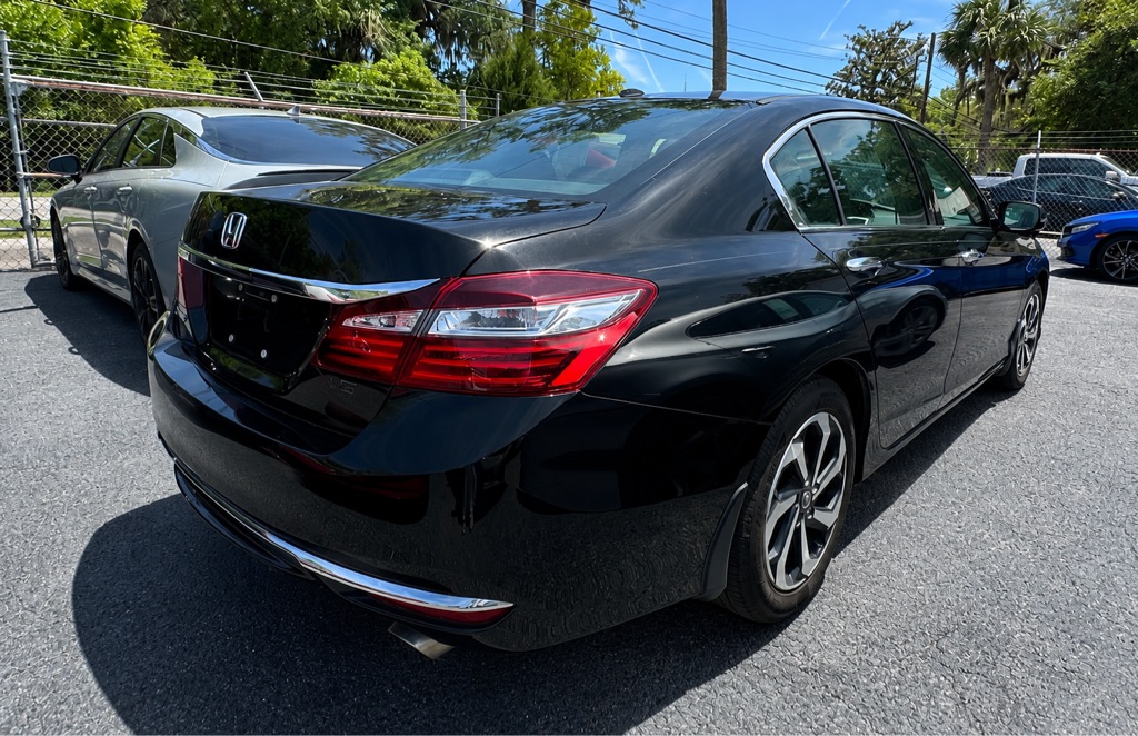 Photo 4 of this HONDA ACCORD