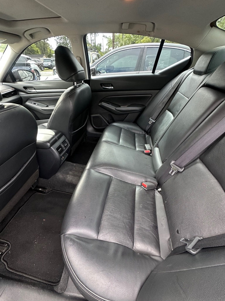 Photo 5 of this NISSAN ALTIMA