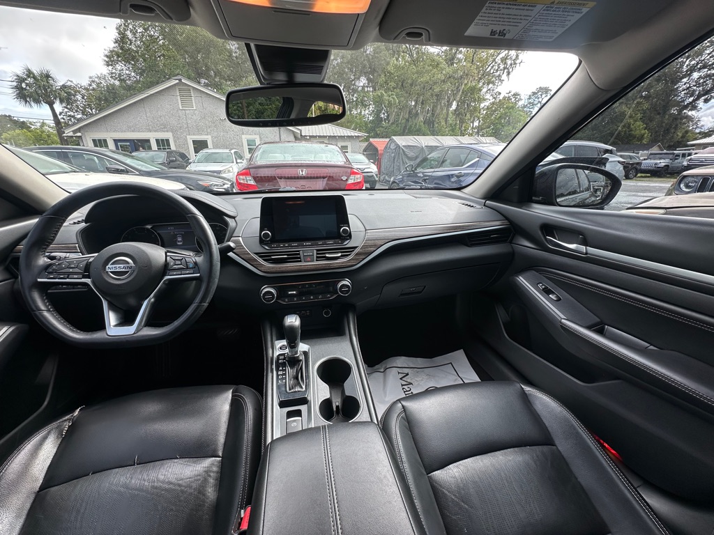 Photo 6 of this NISSAN ALTIMA