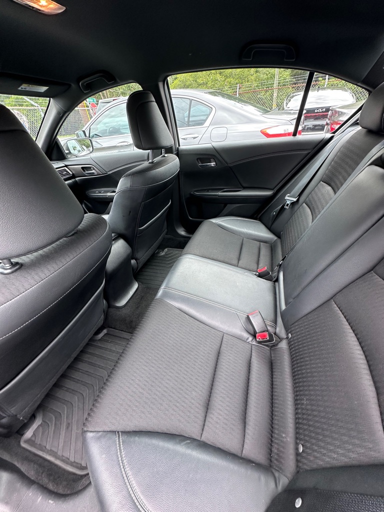 Photo 7 of this HONDA ACCORD