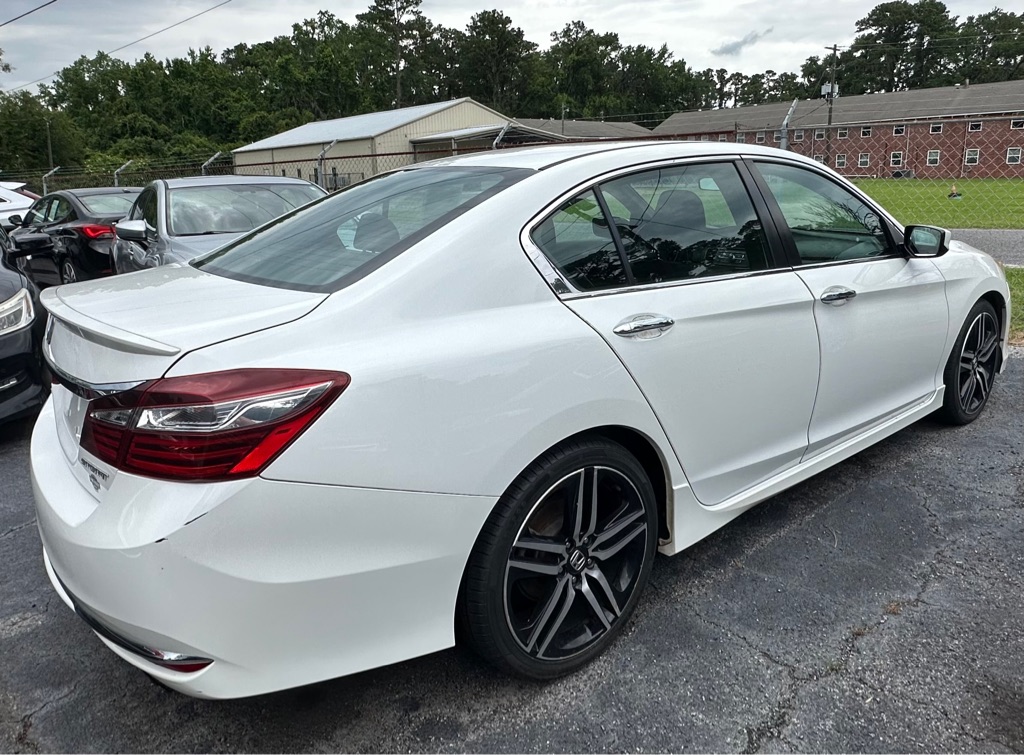 Photo 4 of this HONDA ACCORD