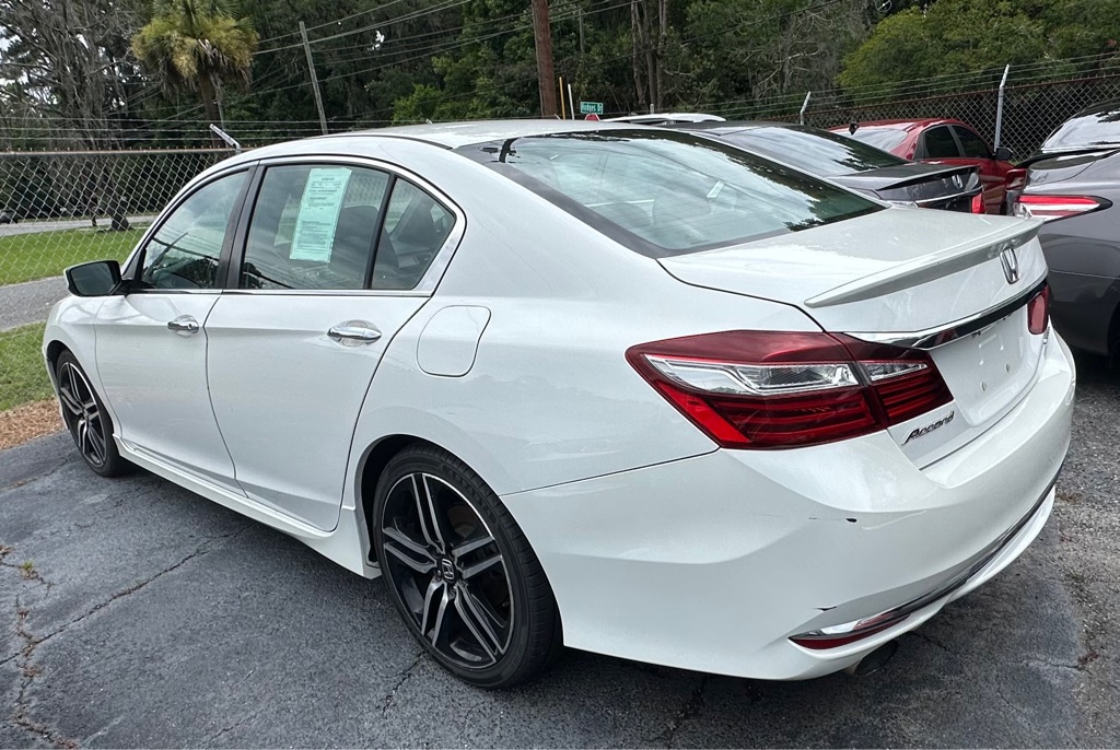Photo 3 of this HONDA ACCORD
