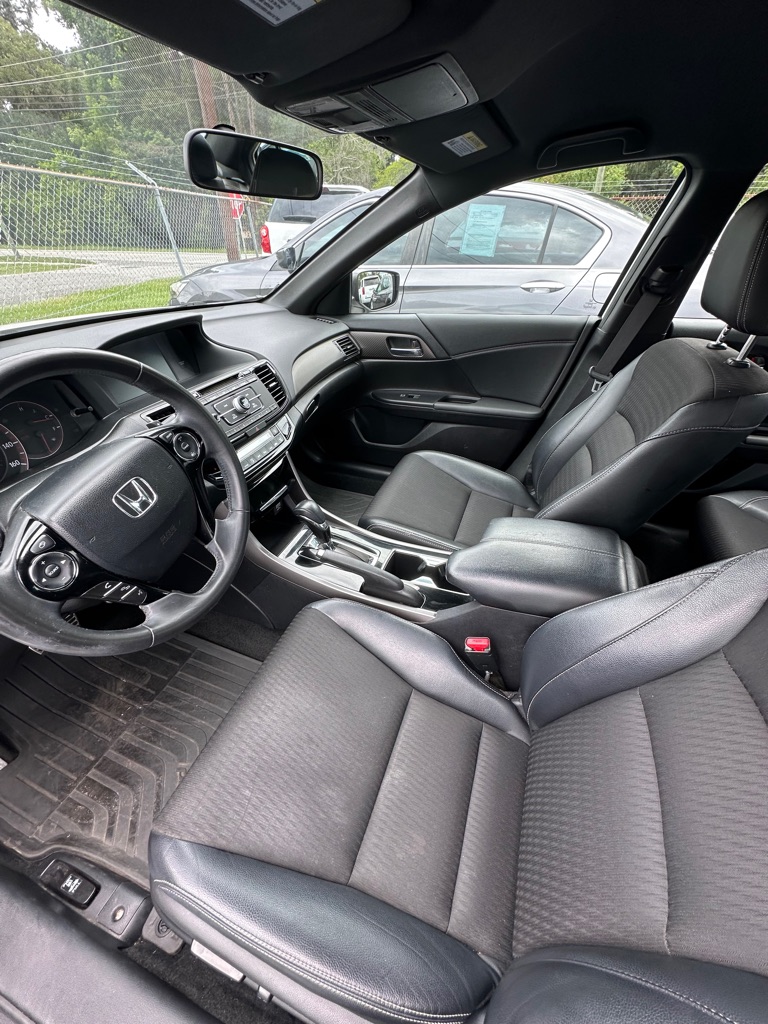Photo 6 of this HONDA ACCORD