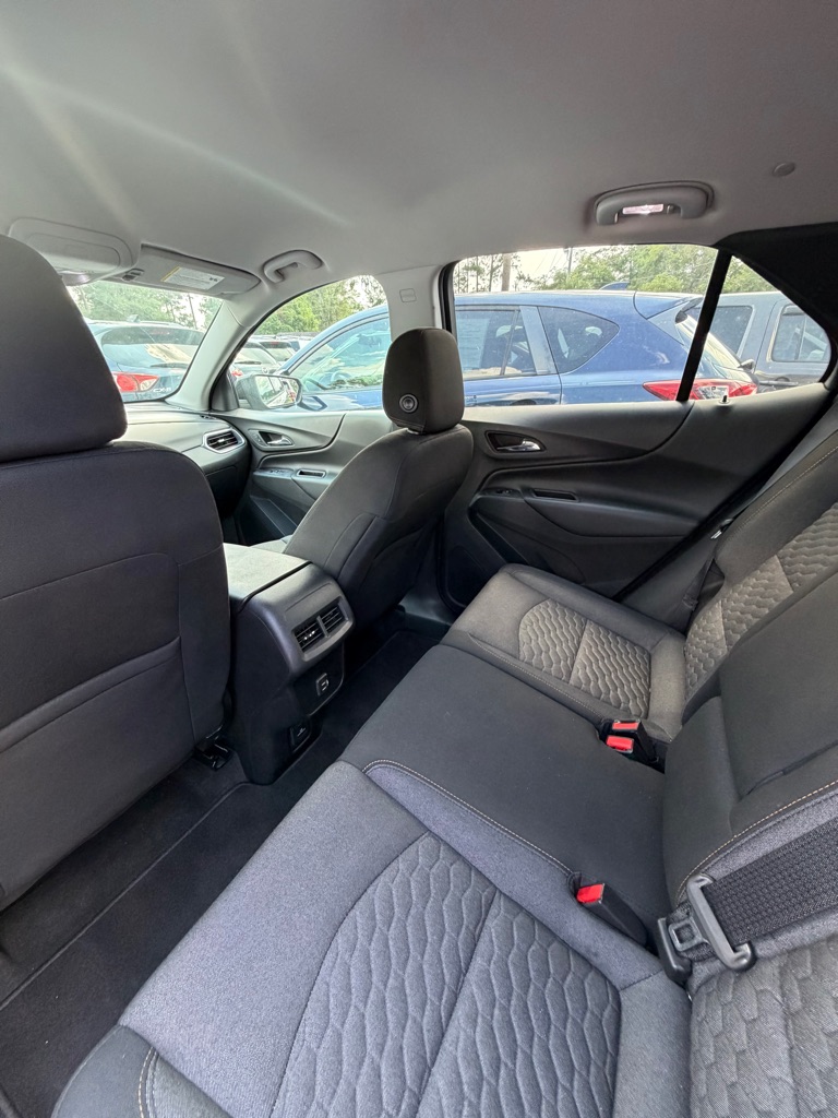 Photo 7 of this CHEVROLET EQUINOX