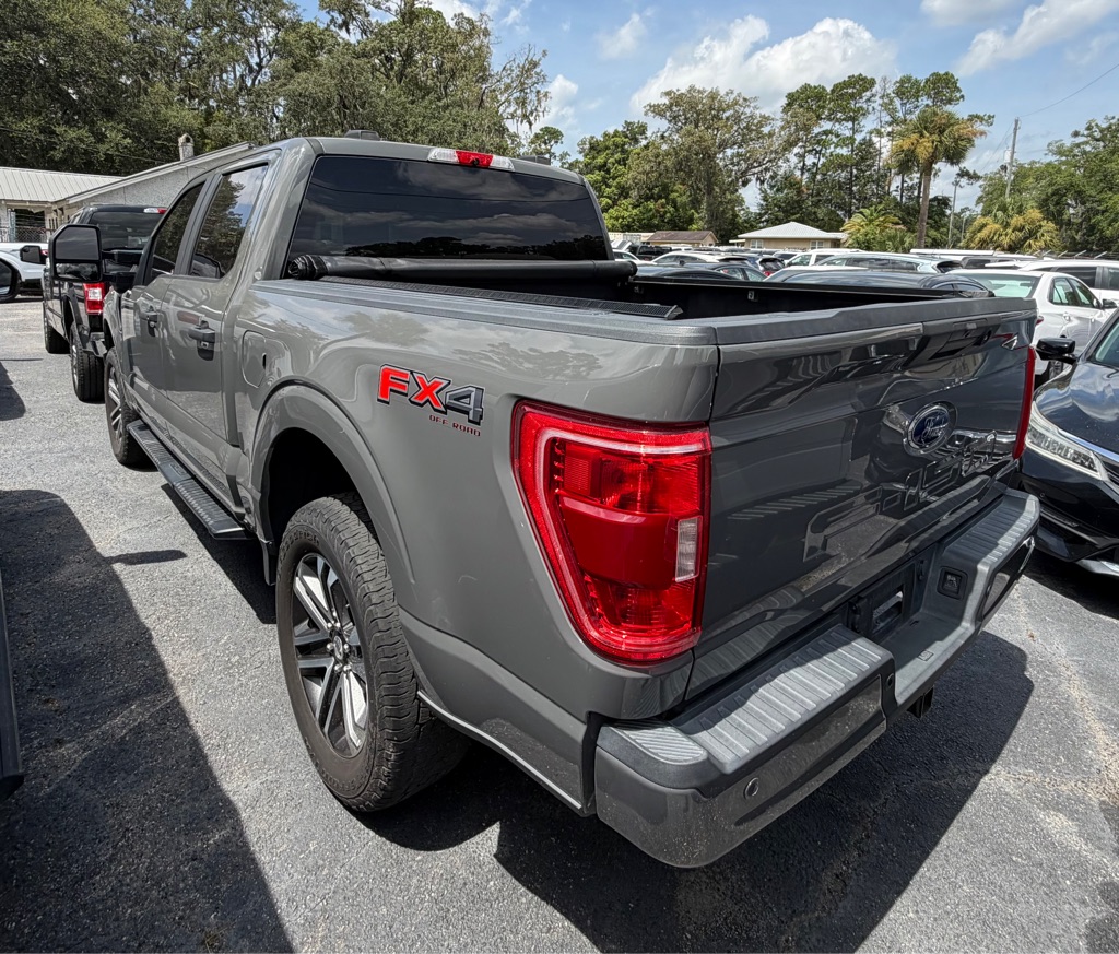 Photo 4 of this FORD F 150