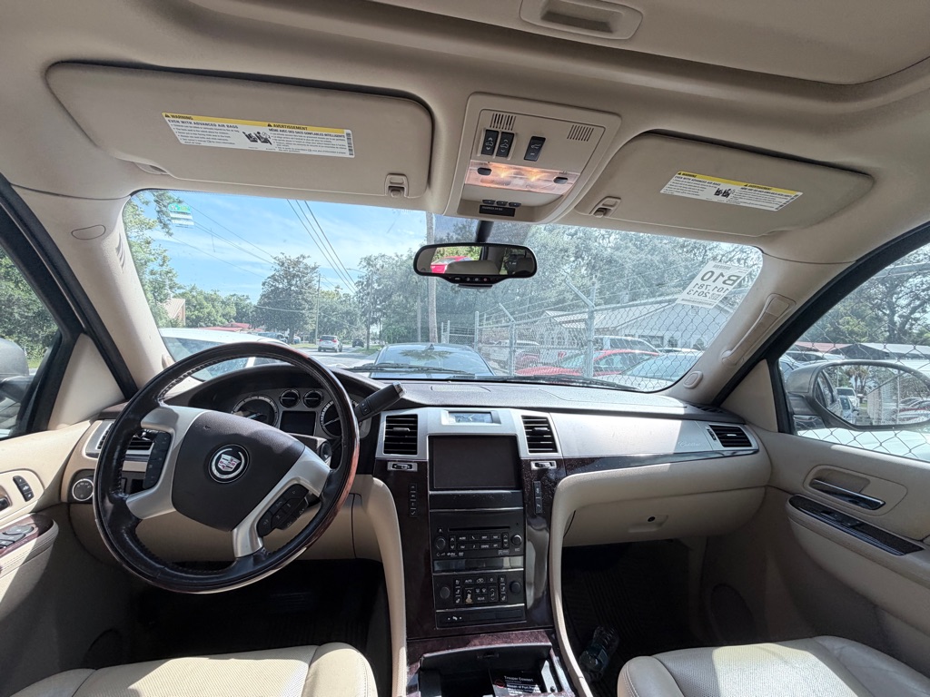 Photo 5 of this CADILLAC ESCALADE