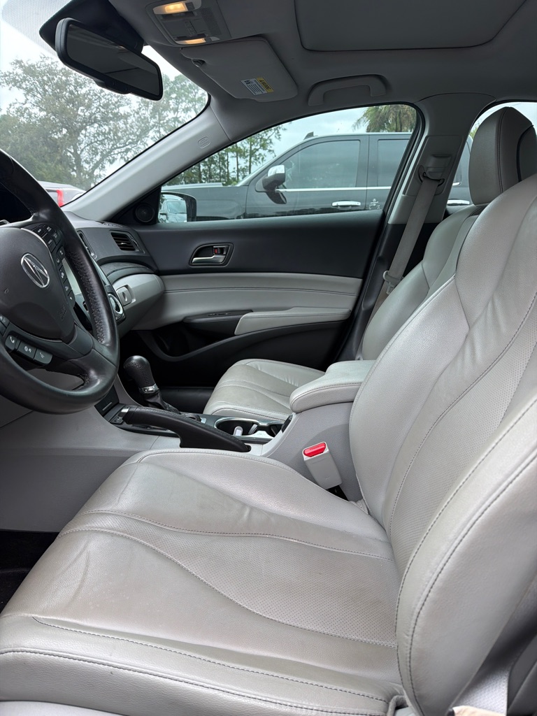 Photo 5 of this ACURA ILX