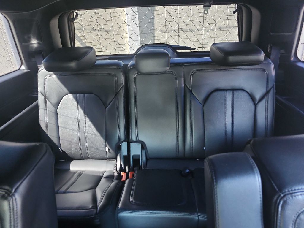 Photo 7 of this FORD EXPEDITION