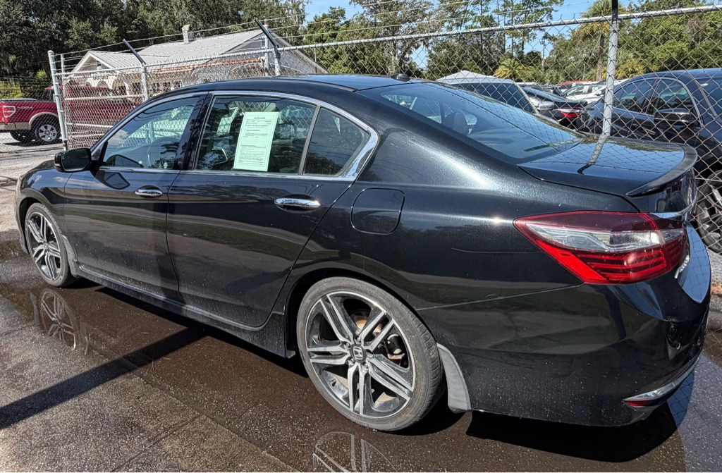 Photo 3 of this HONDA ACCORD