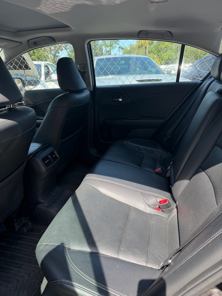 Photo 6 of this HONDA ACCORD