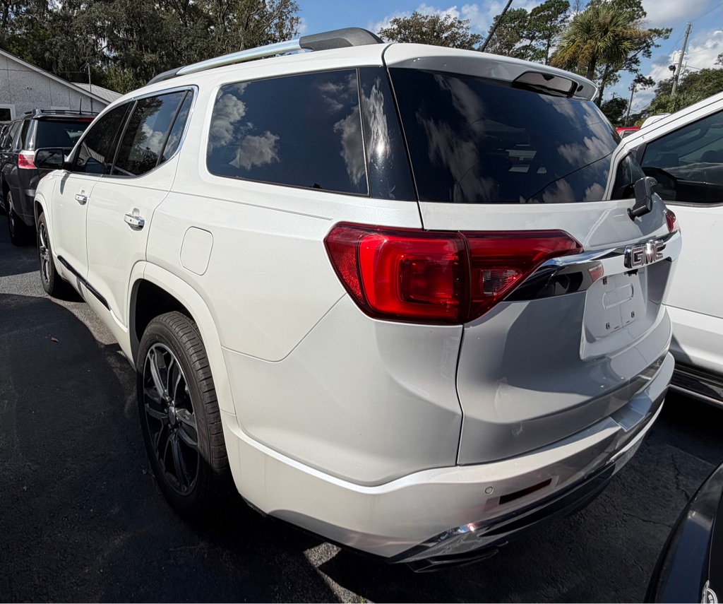 Photo 3 of this GMC ACADIA