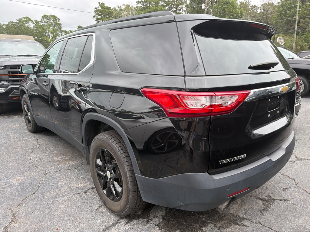 Photo 4 of this CHEVROLET TRAVERSE