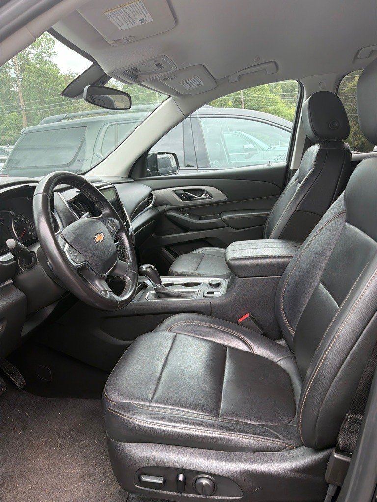 Photo 5 of this CHEVROLET TRAVERSE