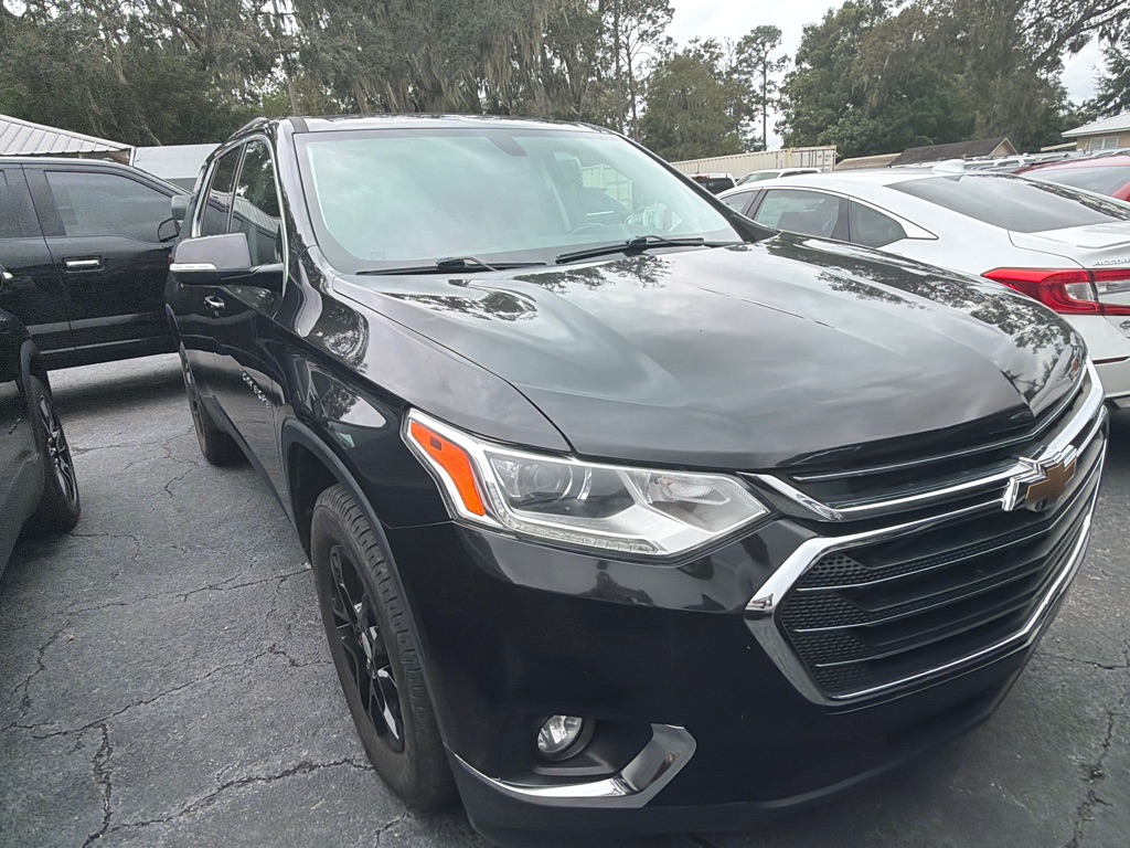 Photo 2 of this CHEVROLET TRAVERSE