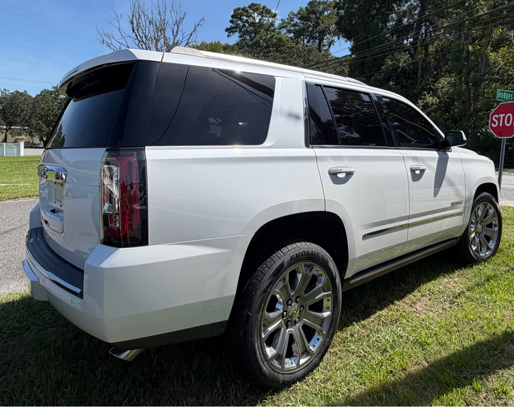 Photo 3 of this GMC YUKON