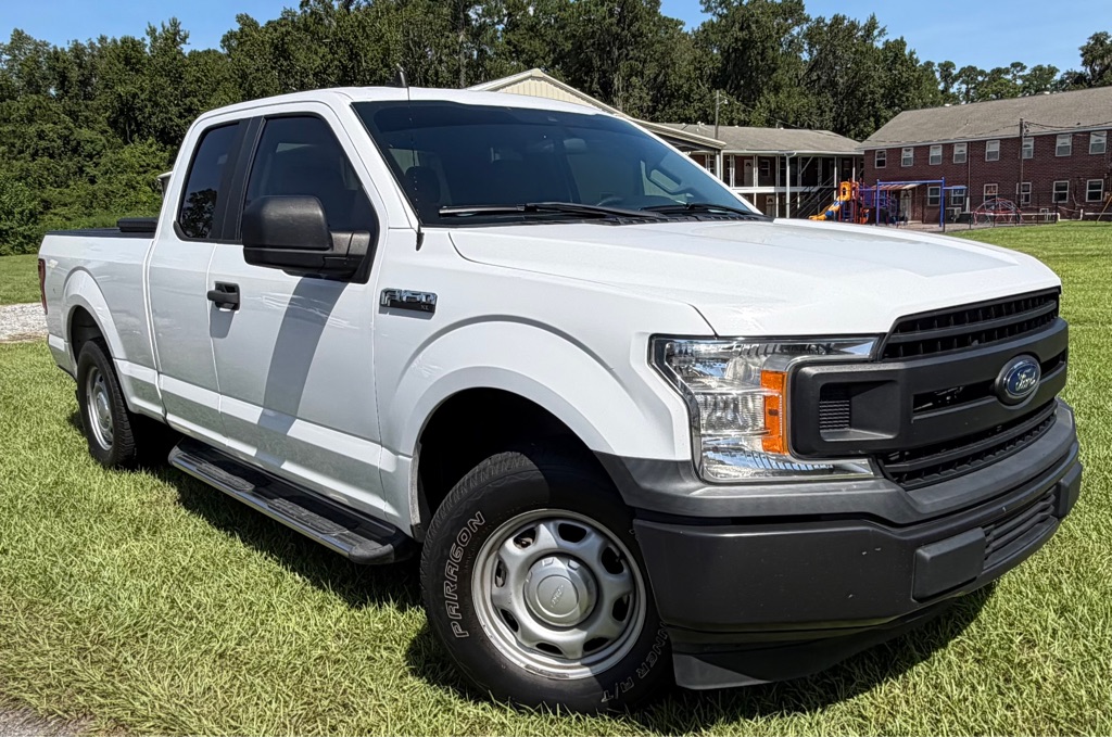 Photo 2 of this FORD F-150