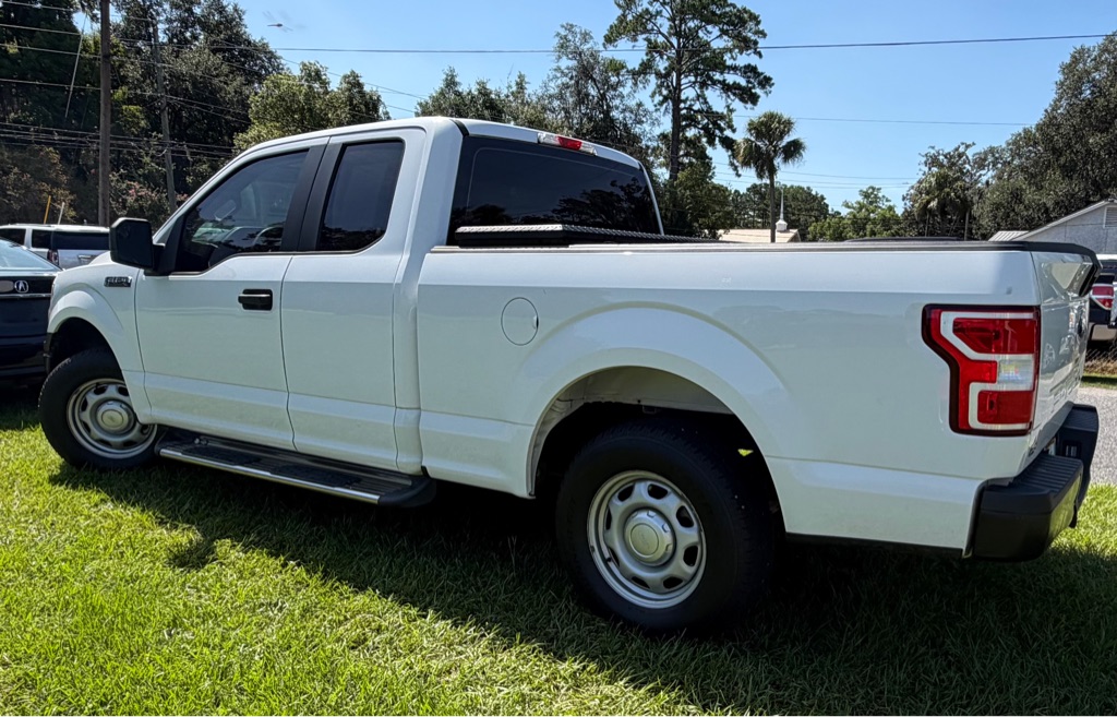 Photo 4 of this FORD F-150
