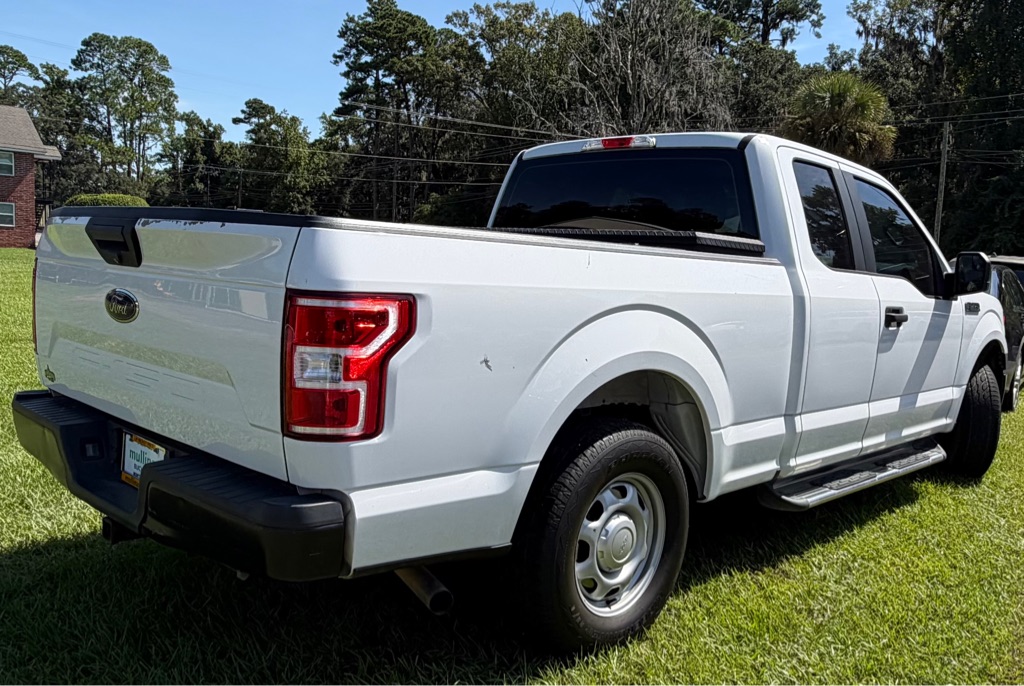 Photo 3 of this FORD F-150